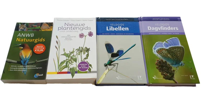 Picture 9: Naturebooks in Dutch by Beatrice Heinze